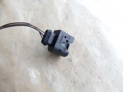 BMW 3 Pole 3 Wire Black Connector Plug w/ Pigtail 52520 05